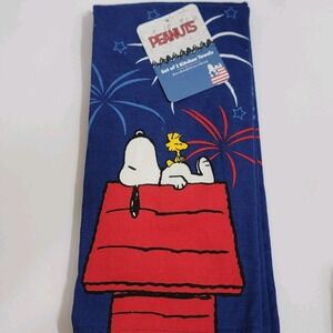 NEW Peanuts 2026 Snoopy Dog House 4th Of July Fireworks Kitchen Towels Set Of 2